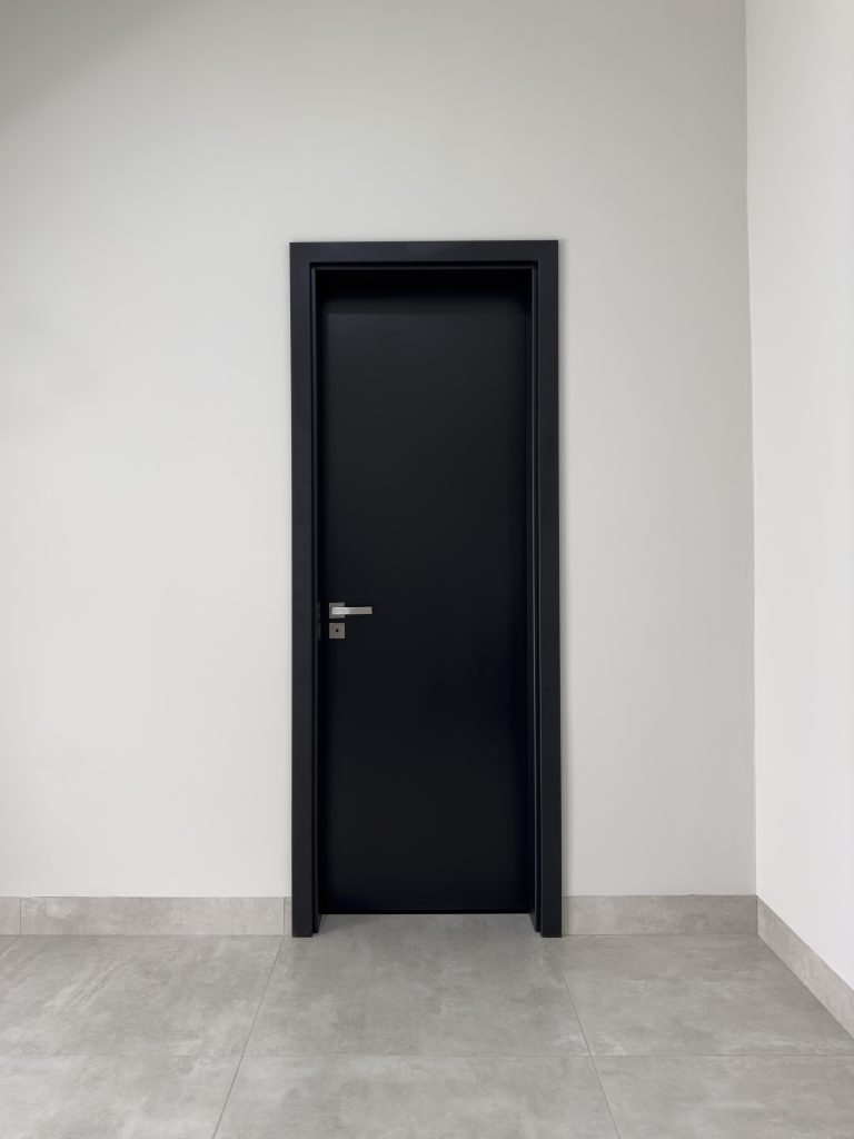 Kit porta laqueado preto PU